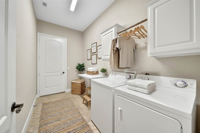 Building Photo - 9422 Pecos Pass Ct