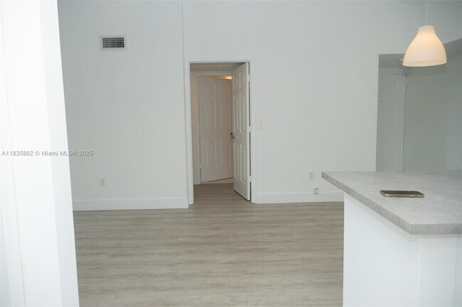 Building Photo - 2600 S University Dr