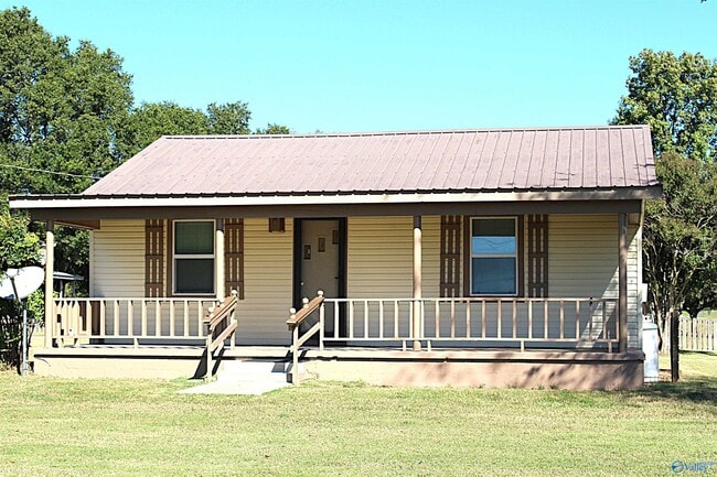 Building Photo - 152 Clutts Rd