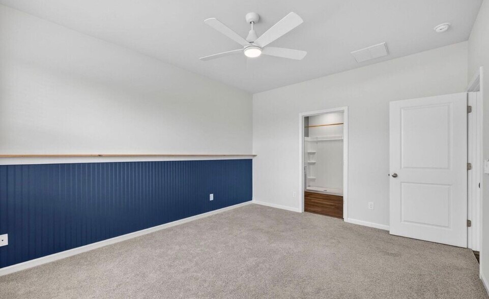 Building Photo - 2039 Willowleaf Dr