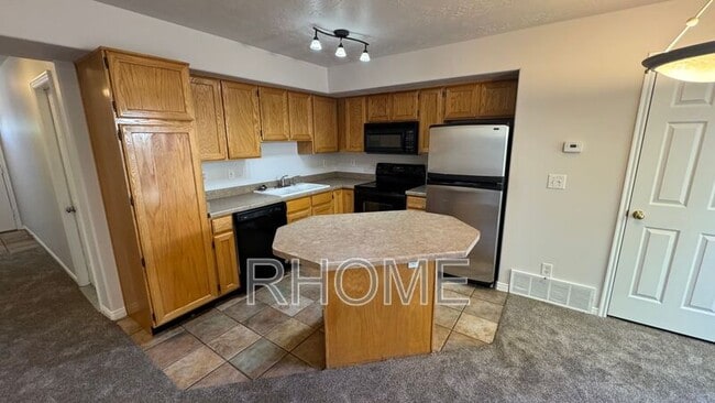 Building Photo - 6892 Florentine Way