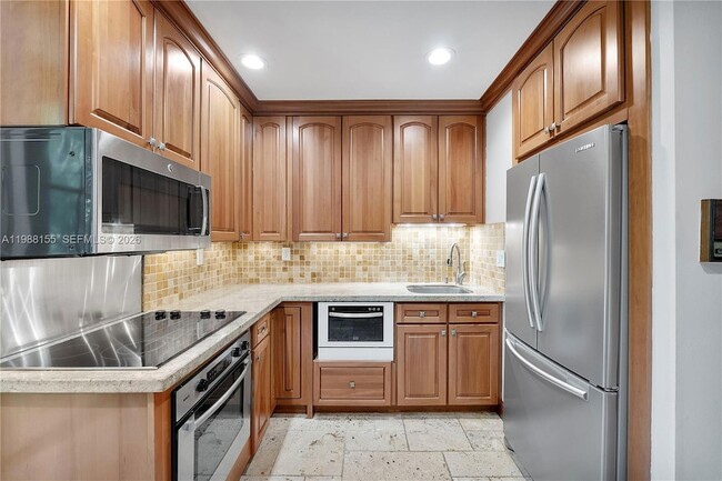 Building Photo - 231 Majorca Ave