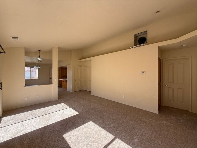 Building Photo - Single Story Home Located in The Gated Community of Hidden Pines