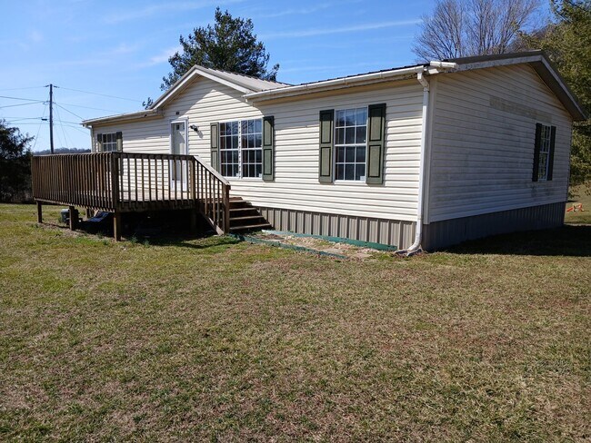 Building Photo - 233 Flat Creek Ln