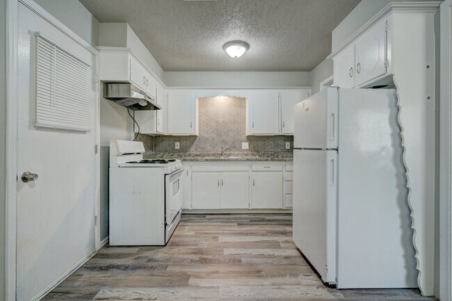 Building Photo - 4 bed, 1.5 bath home in okc,ok