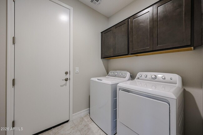 Building Photo - 14770 W Smoketree Dr