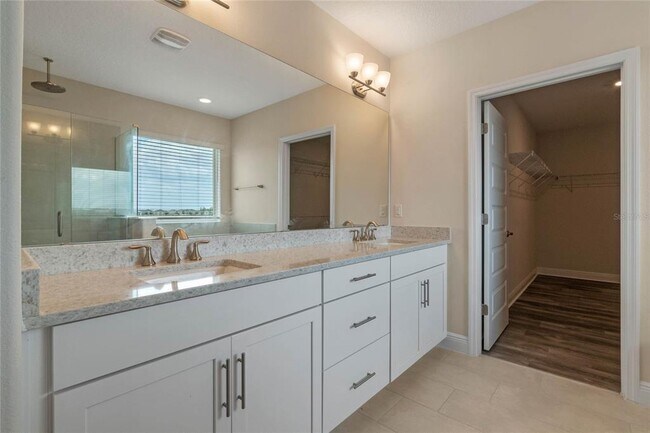 Building Photo - 16771 Oakboro St