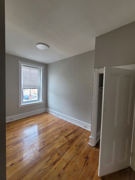 Building Photo - 637 N 32nd St