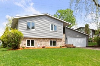 Building Photo - 2350 Erin Ct