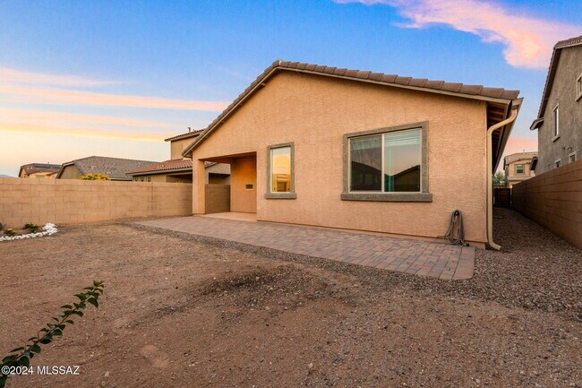 Building Photo - 11415 E Glowing Sunset Dr