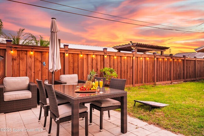 Building Photo - 363 Harbor Dr