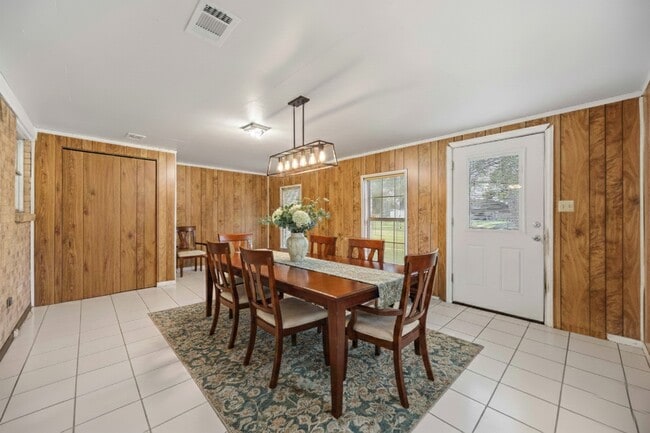 Building Photo - 2210 County Rd 769B