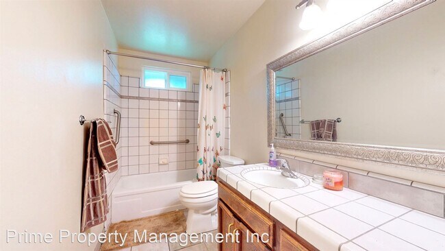 Building Photo - 3 br, 2 bath House - 1152 Menlo Avenue