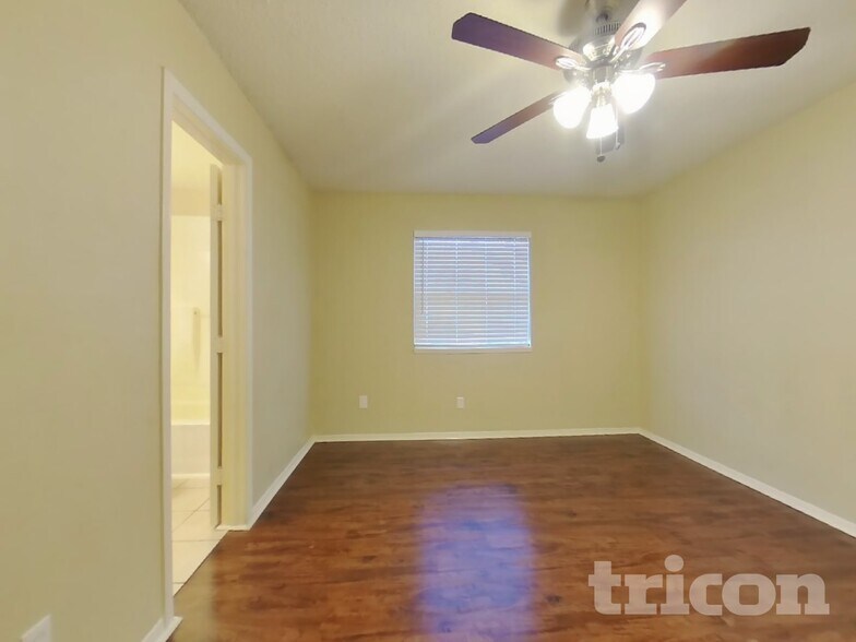 Building Photo - 5536 Dunson Dr