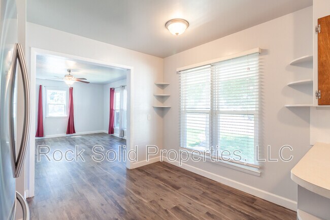 Building Photo - 1103 Platte Ave
