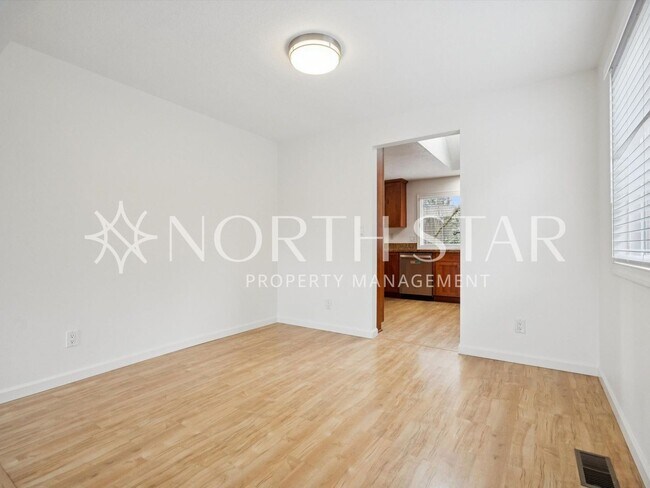 Building Photo - Beautifully Maintained Single-Level Home with Modern Touches