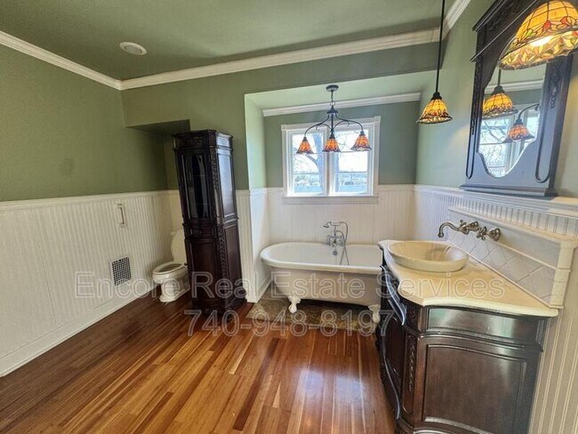 Building Photo - 486 Hudson Ave