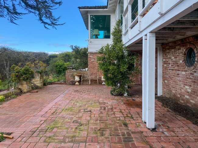 Building Photo - Studio with Carmel Hill Views - Available ...