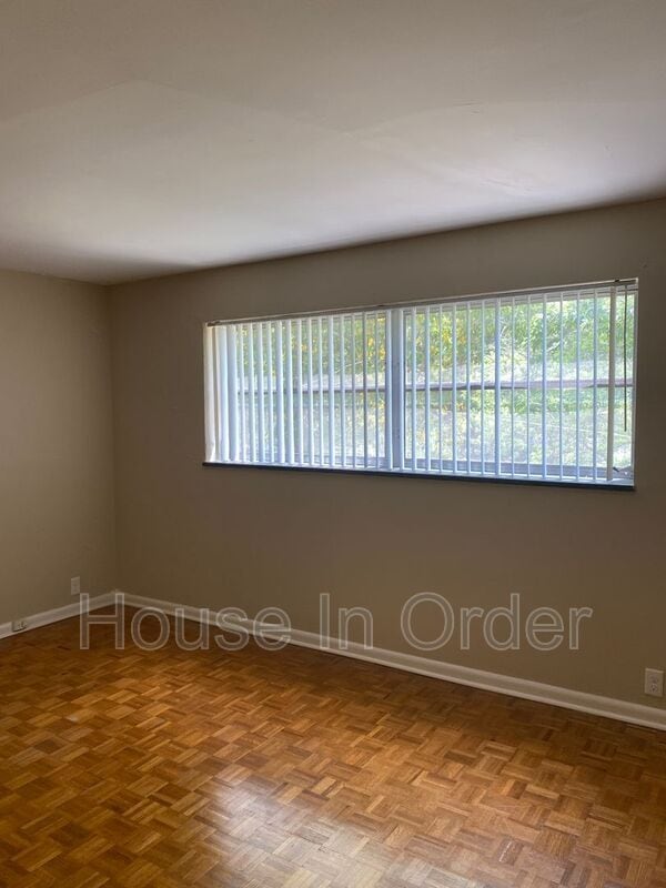 Building Photo - 30 Edgemont Rd