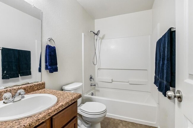 Building Photo - 116 Mallard Ln