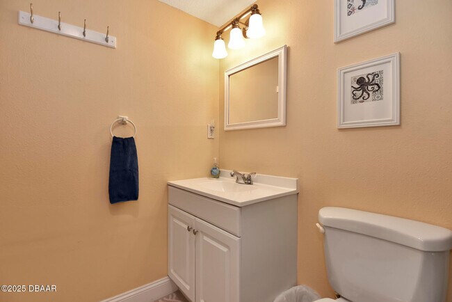 Building Photo - 4495 S Atlantic Ave