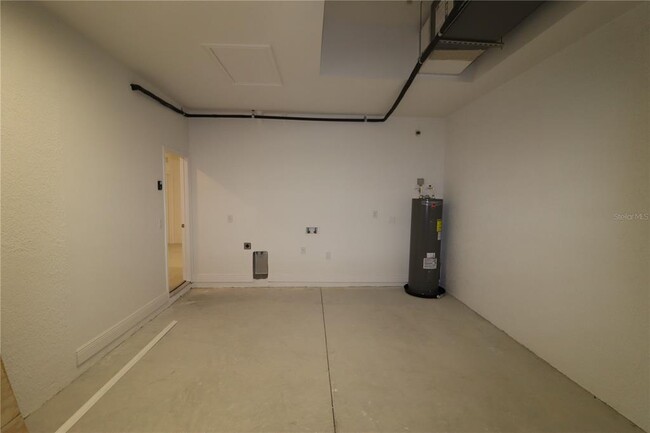Building Photo - 307 Lomond Dr