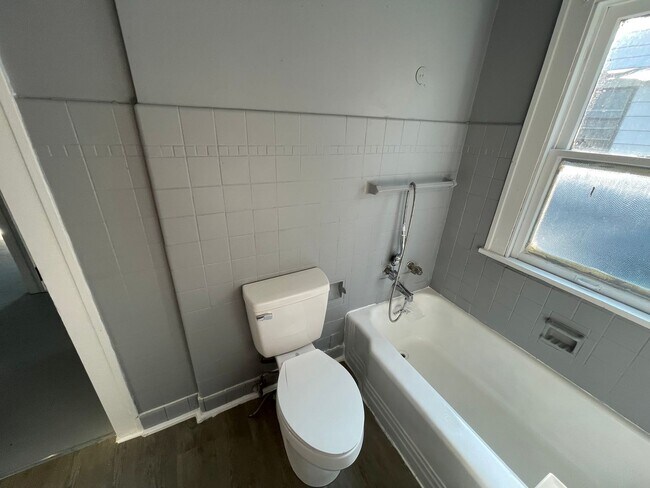 Building Photo - SECTION 8 and EDEN Accepted!!! Newly Renov...