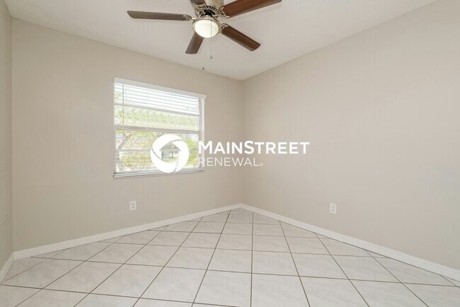 Building Photo - 3 Bedroom Pet-Friendly Home in Brandon, FL with Main Street Renewal