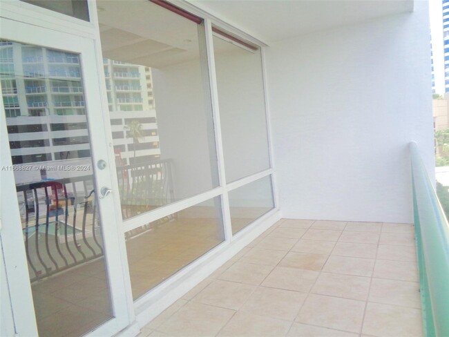 Building Photo - 1408 Brickell Bay Dr