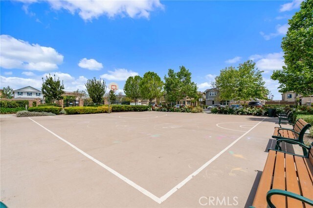 Building Photo - 15984 Holstein St