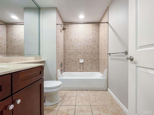 Building Photo - 612 Lost Key Dr