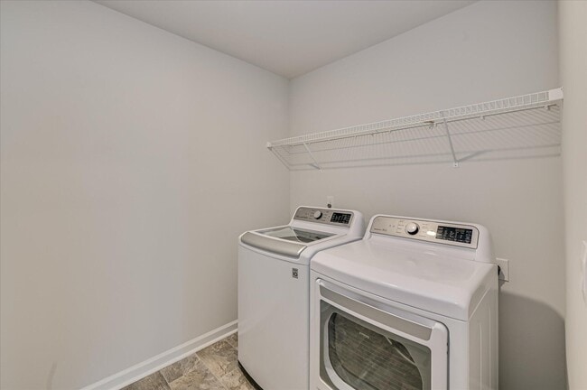 Building Photo - 2892 Calli Crossing Dr