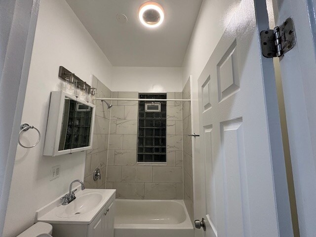 Building Photo - 6927 S Harvard Ave