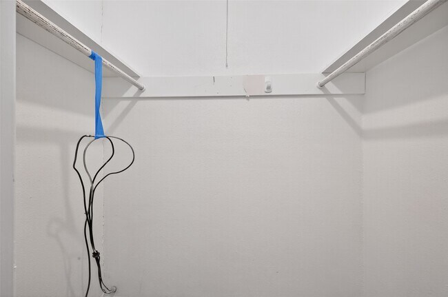 Building Photo - 6710 Biggs Ct