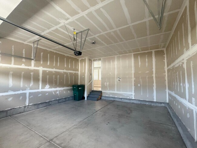 Building Photo - 9847 Alder Ln