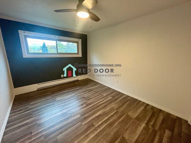 Building Photo - 1104 2nd Ave S