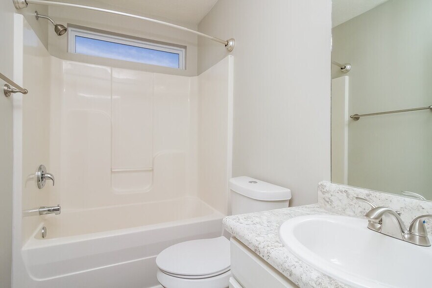 Building Photo - 2124 Freeman Ln