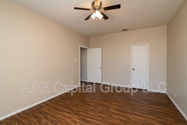 Building Photo - 5300 Wonder Dr