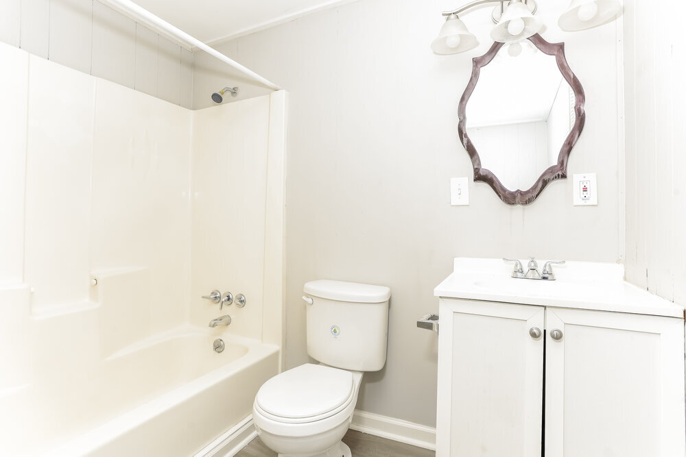 Building Photo - 230 King Blvd