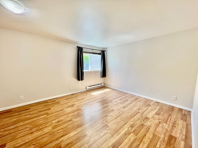 Building Photo - 1Bd/1Ba Lynnwood Condo