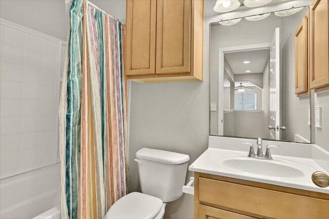 Building Photo - 2110 Encino Dr
