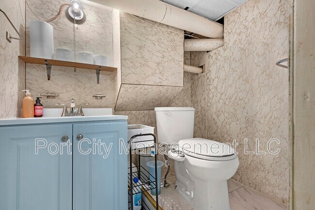 Building Photo - 114 N Highland Ave