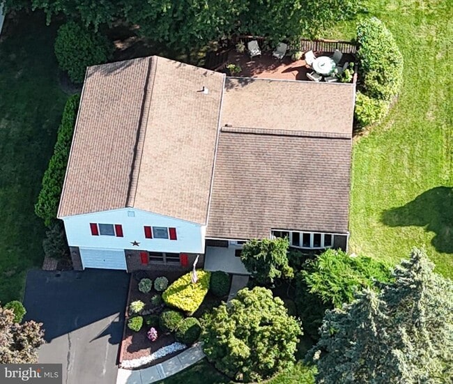 Building Photo - 379 Glen Meadow Rd