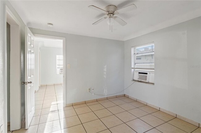 Building Photo - 2418 10th St W