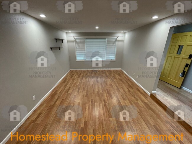 Building Photo - OUTSTANDING KEIZER LOCATION!