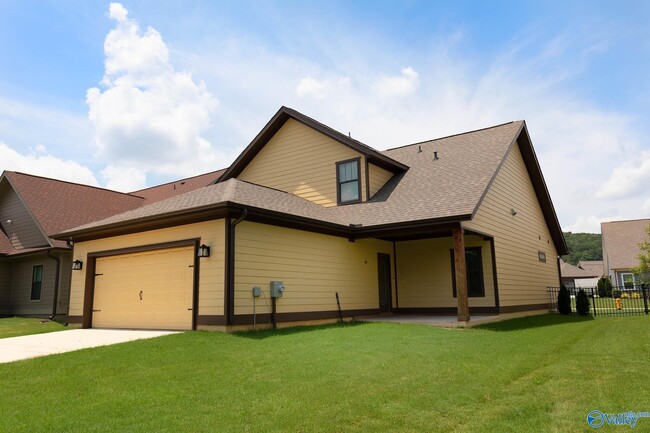 Building Photo - 1520 Hammock St