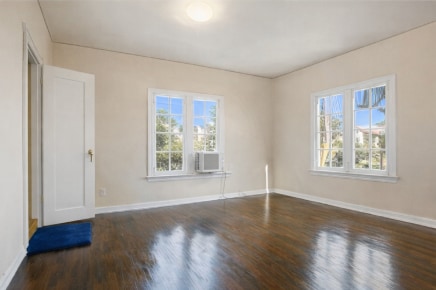 Building Photo - 1462 S Holt Ave