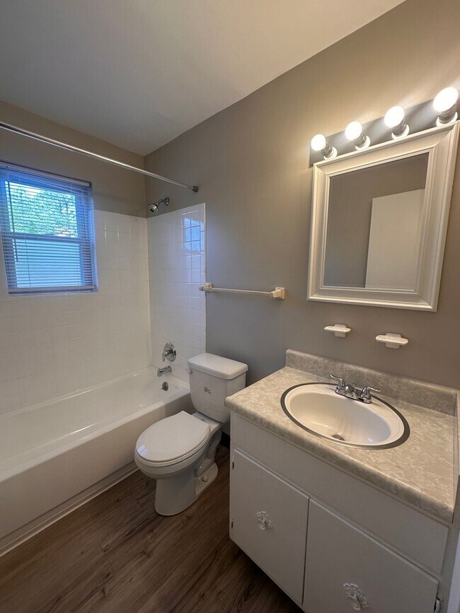 Building Photo - 4216 Billtown Rd