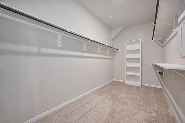 Building Photo - 101 Eliana Shores Dr