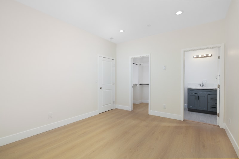 Building Photo - 6914 Walker Ave